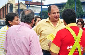 PAC Chooses Luis Guillermo Solís By 72 Votes