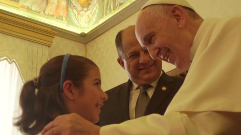 Costa Rica President Solis Keeps Pope Francis Waiting