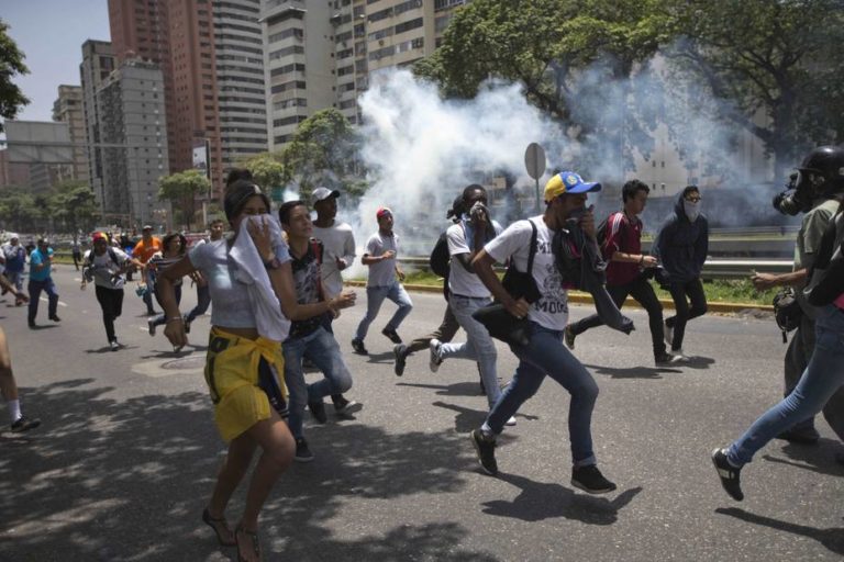 Venezuelan NGO: 105 detainees during protests this week
