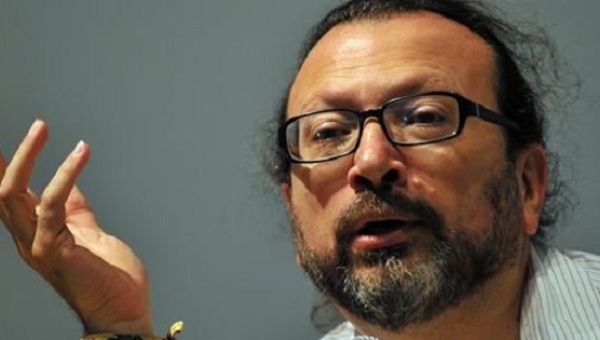 Colombia Would Change If Poor Complained as Much as Venezuela’s Rich: William Ospina