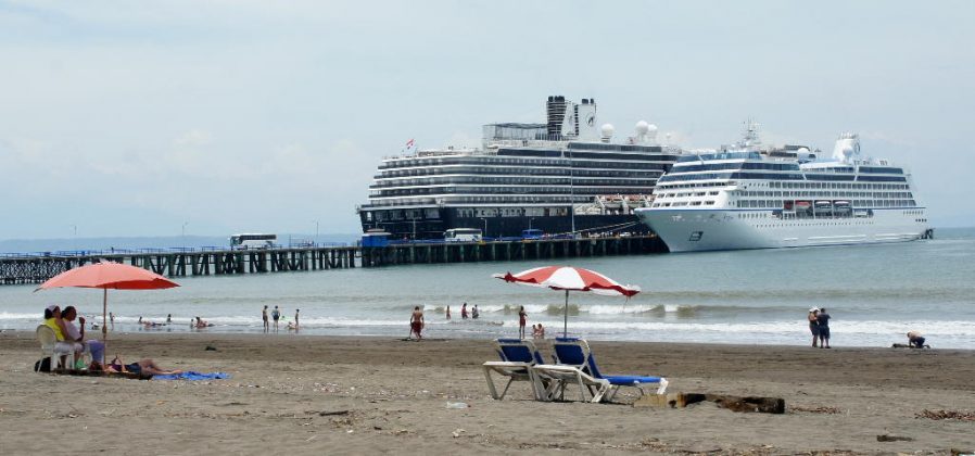 cruises visiting costa rica