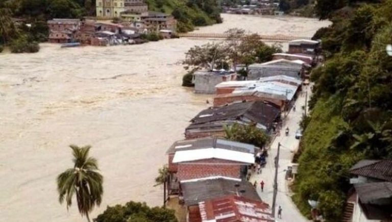 Floods Force 600 Colombians to Evacuate in Antioquia