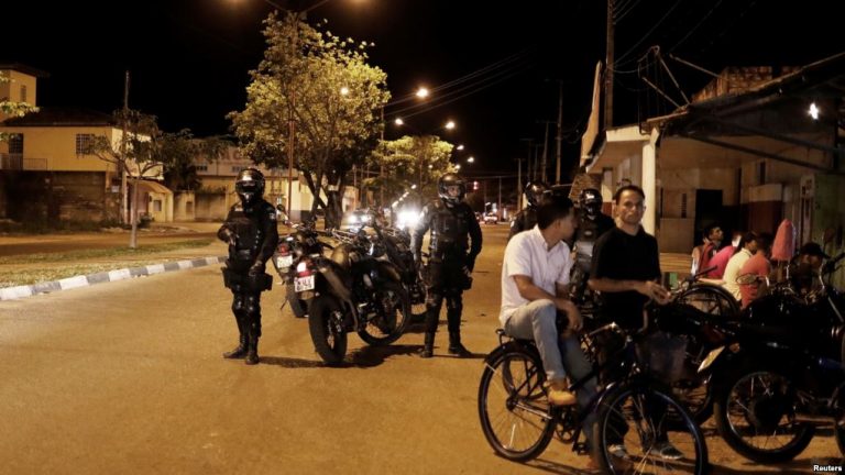 Brazilian Border Town Residents Drive out Venezuelan Immigrants