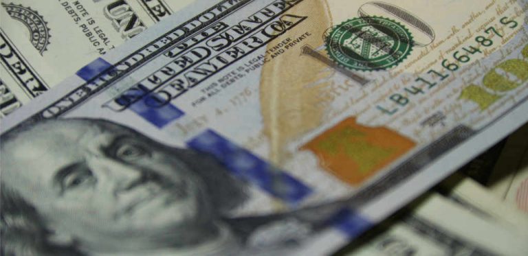 Dollar exchange rate to skyrocket to record figures in the last quarter