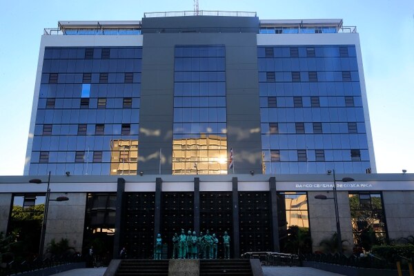 Central Bank lowers the minimum legal reserve to stimulate economy