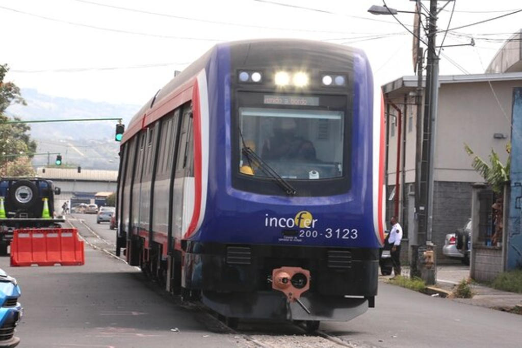 First two crashes to new trains cost Incofer US$30,000 | Q COSTA RICA