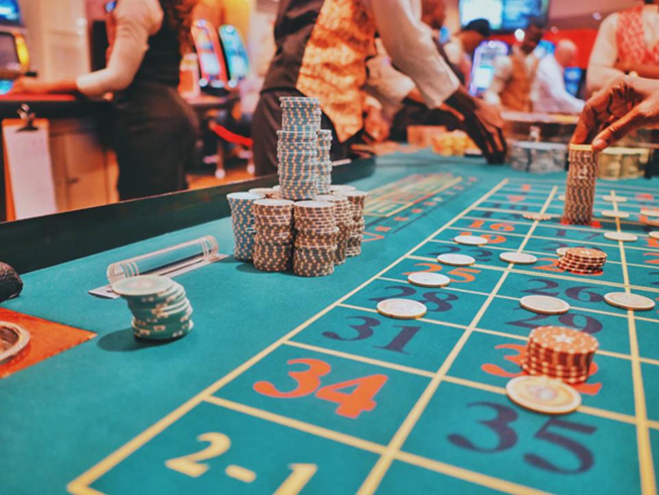 Revolutionize Your casino With These Easy-peasy Tips
