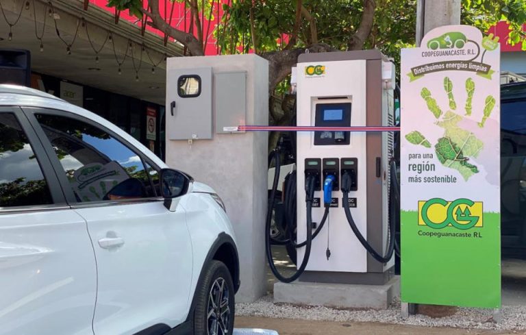 Costa Rica’s Playas del Coco now counts with a fast charging center for electric cars