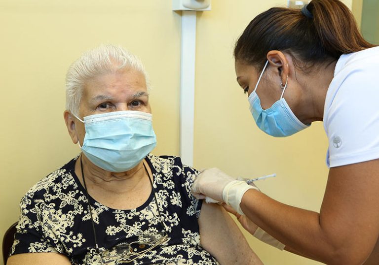 Third dose vaccination in those over 65 starts Tuesday
