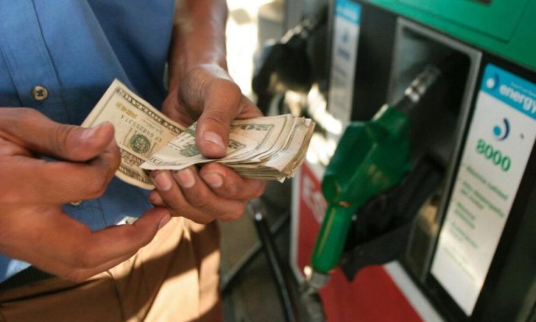 El Salvador suspends the tax on fuels for 15 days