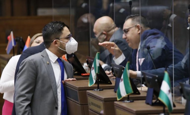 Congress doctor reminds legislators of the mandatory use of the mask