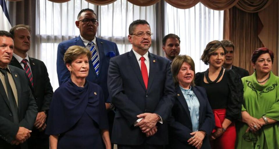Photo of Presidente y legisladores de Alajuela se reúnen para terminar con la espera en San Carlos – Q COSTA RICA